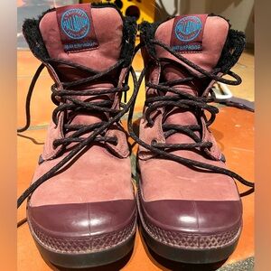 Palladium Women's Winter Boots - Maroon and Black